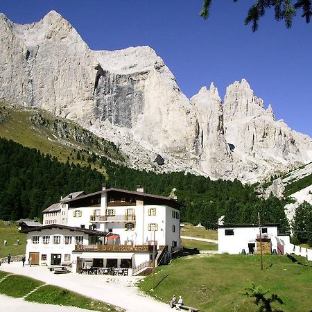 Rifugio Gardeccia Hutte Hotel Pozza di Fassa Kültér fotó