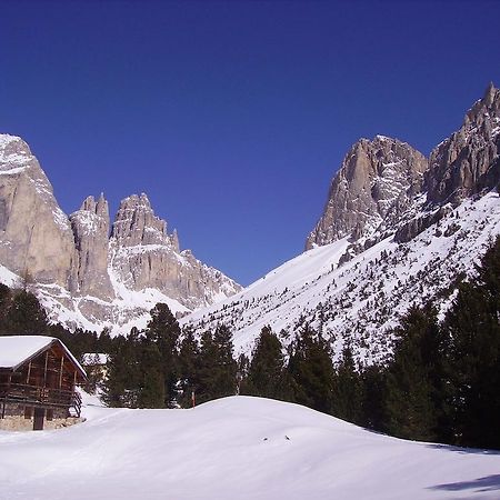 Rifugio Gardeccia Hutte Hotel Pozza di Fassa Kültér fotó
