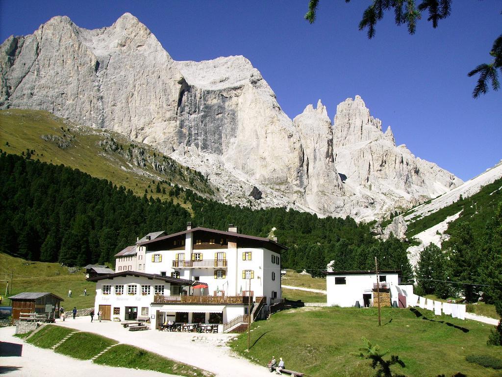 Rifugio Gardeccia Hutte Hotel Pozza di Fassa Kültér fotó