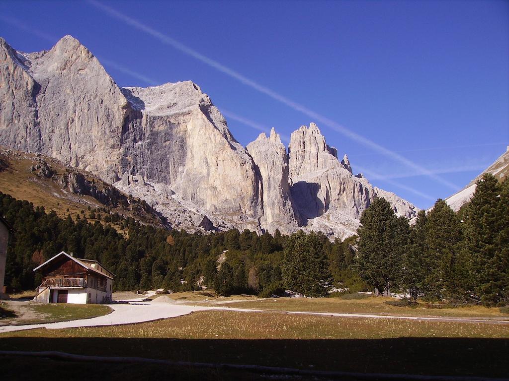 Rifugio Gardeccia Hutte Hotel Pozza di Fassa Kültér fotó